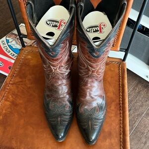 Authentic Justin cowboy boots, black iguana lizard leather lined. Men’s 8.5